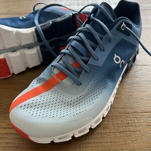 Brand new no box Men’s Cloud Sneakers